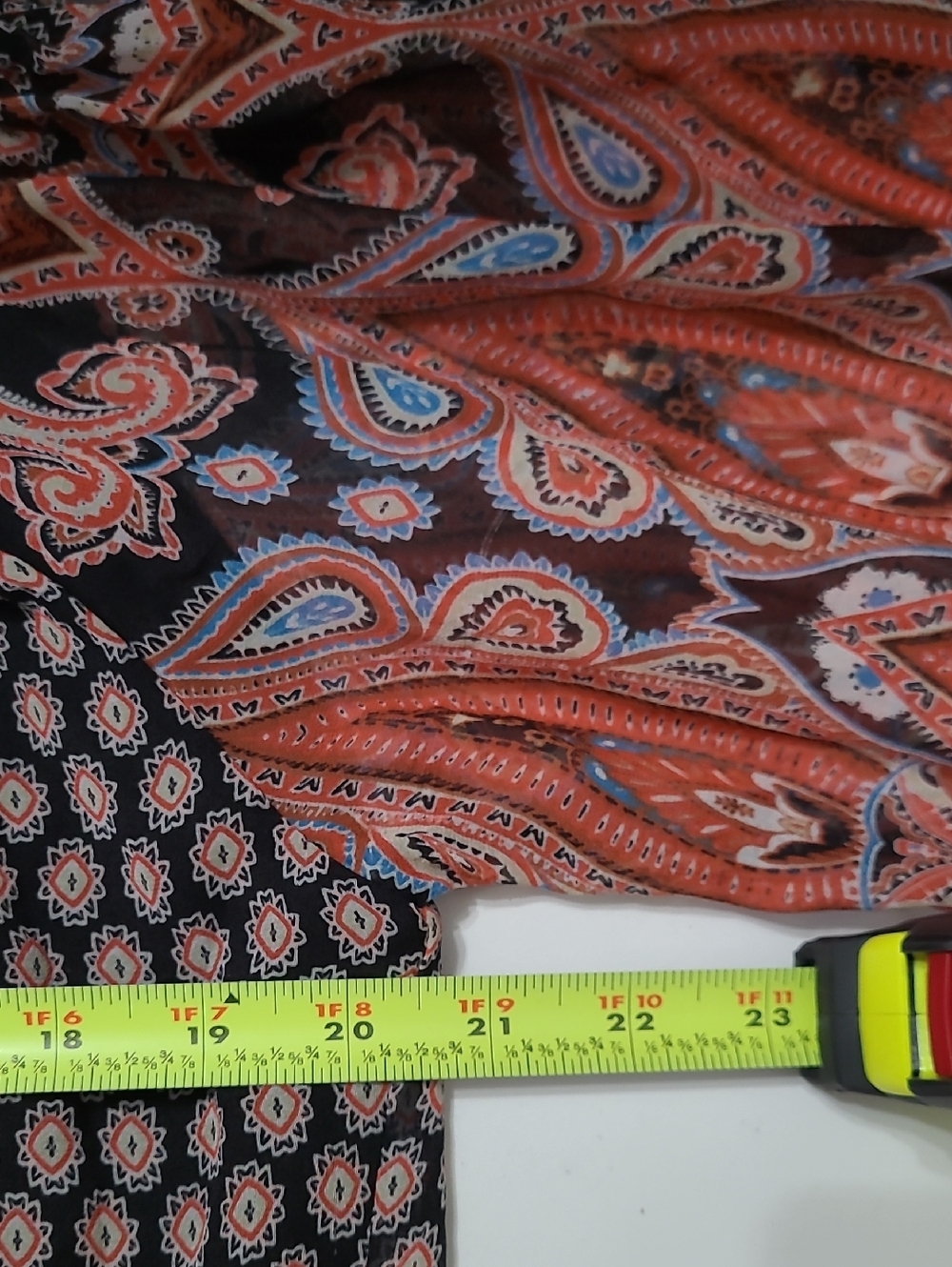 Umgee Colorful Paisley Print Off the Shoulder Dress / Crochet Trim Sleeves (S) - Picture 6 of 7